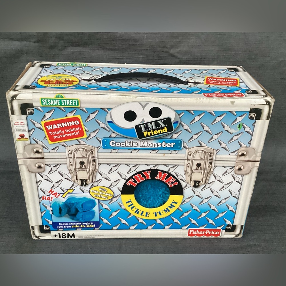 2007 Fisher Price Sesame Street TMX Friend Tickle Me Cookie Monster NEW IN BOX